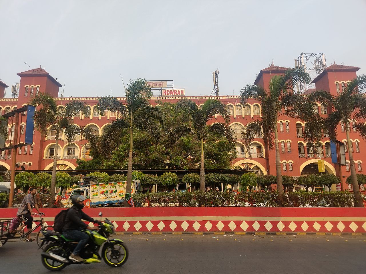 howrah-station