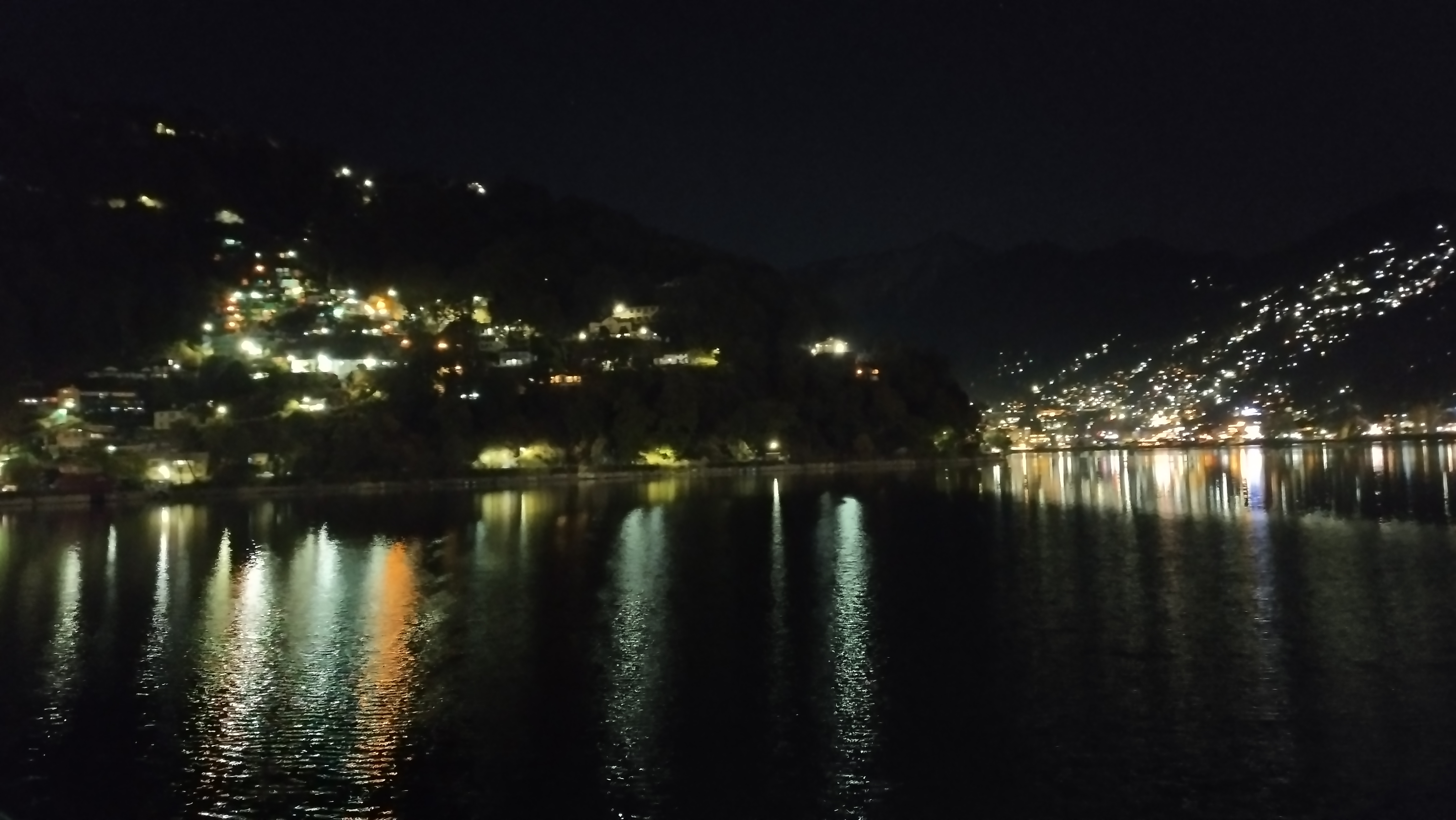 naini_lake_at_night